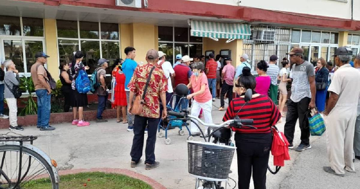 Retirar dinero de los bancos en Las Tunas se convierte en otra prueba de paciencia