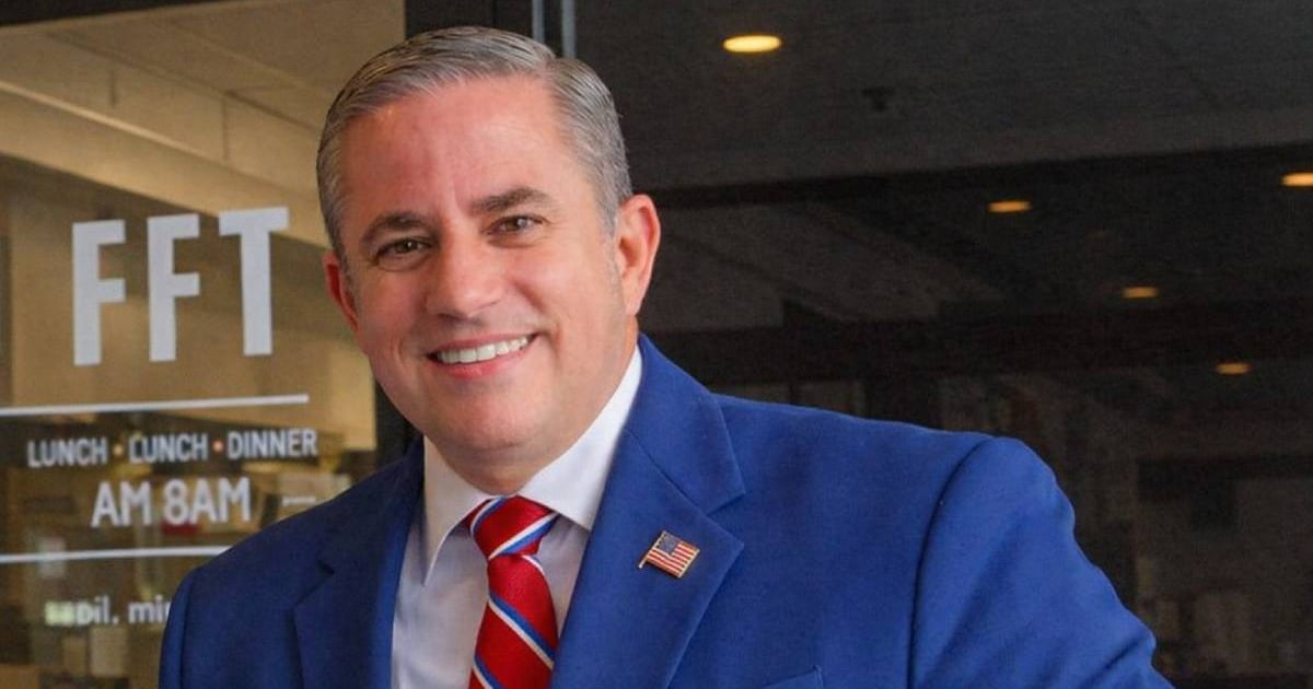 Recaudador de impuestos de Miami-Dade pide investigar presuntos vínculos con el régimen cubano de un asesor del alcalde de Nueva York