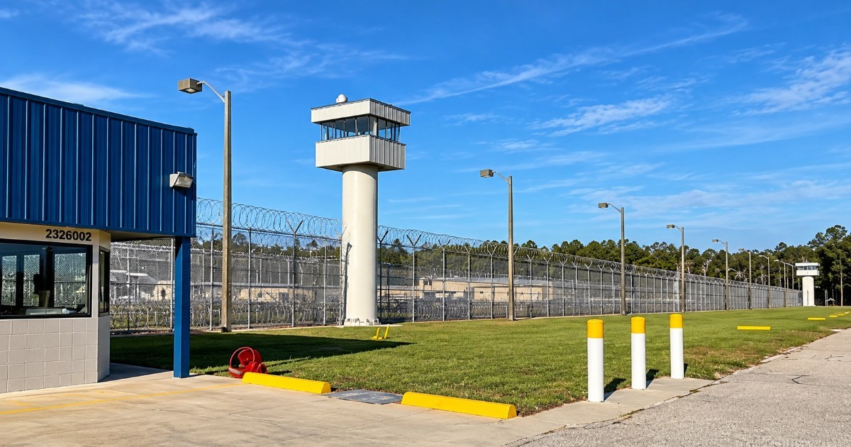 Florida libera por error a dos detenidos del «Deportation Depot» y tiene que salir a buscarlos