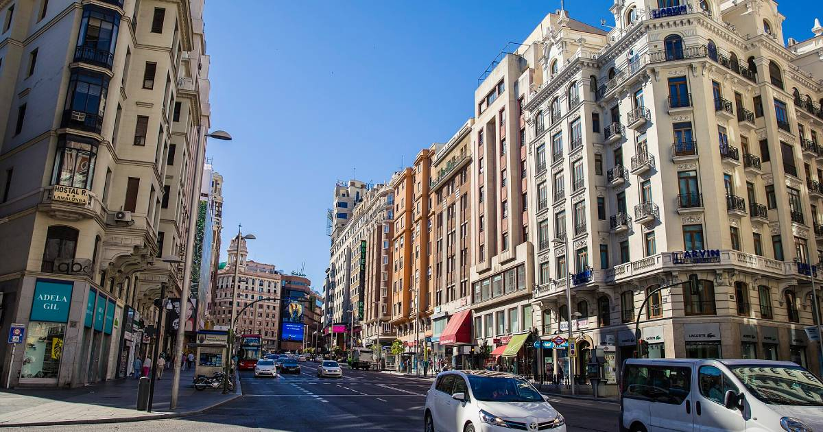 Uno de cada tres trabajadores que alquilan a precio de mercado en España es pobre tras pagar la vivienda, según Oxfam