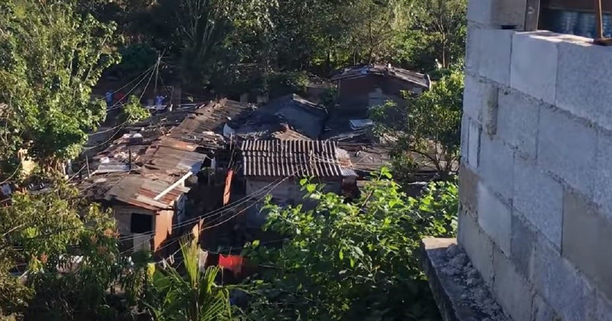 Madre trabajadora cuenta que depende de sus vecinos para comer en un «llega y pon» de La Habana