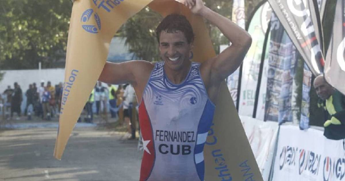 Dos triatletas cubanos ganan plata en la Copa Regional de Costa Rica