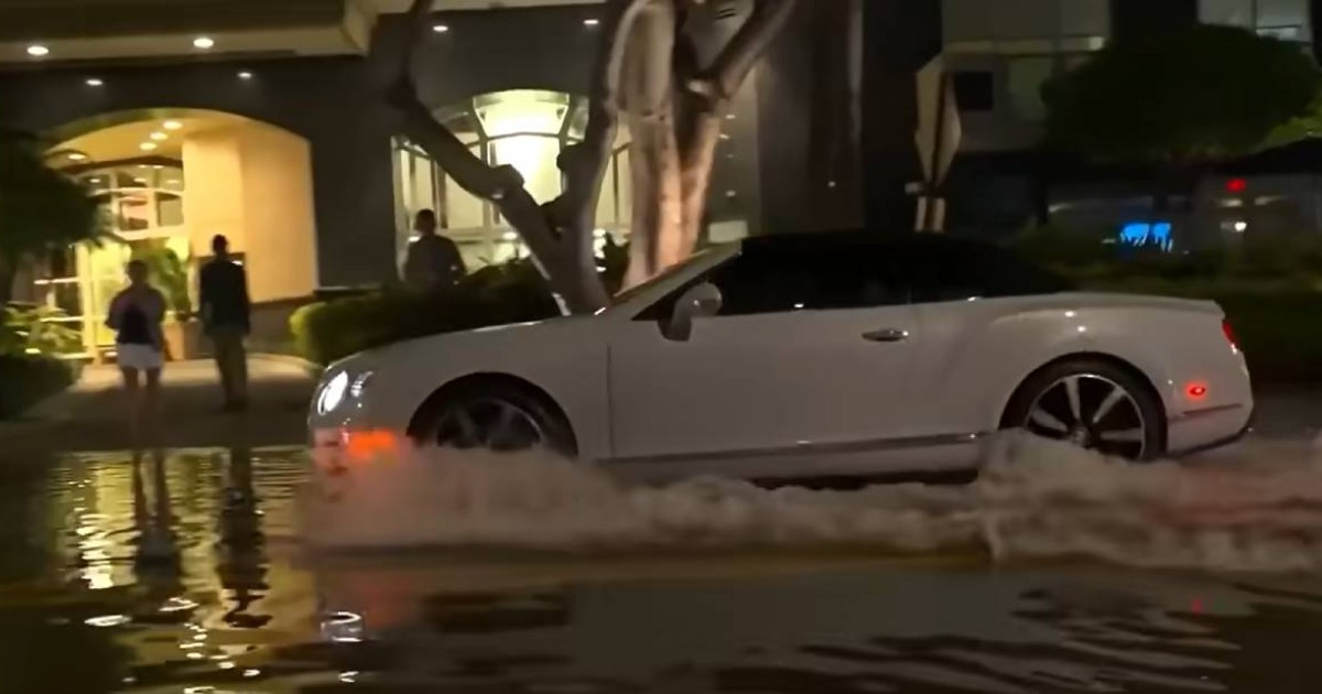 Marea real récord inunda el sur de Florida: calles cerradas en Miami Beach y rescates en Fort Lauderdale