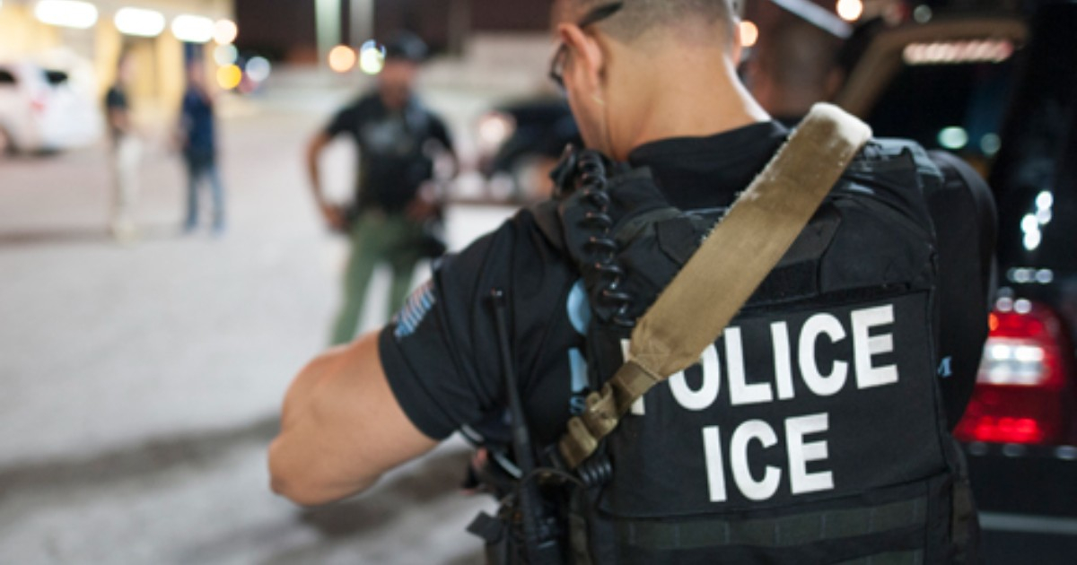 Organizaciones demandan a ICE por ocultar la ubicación de detenidos con órdenes de deportación