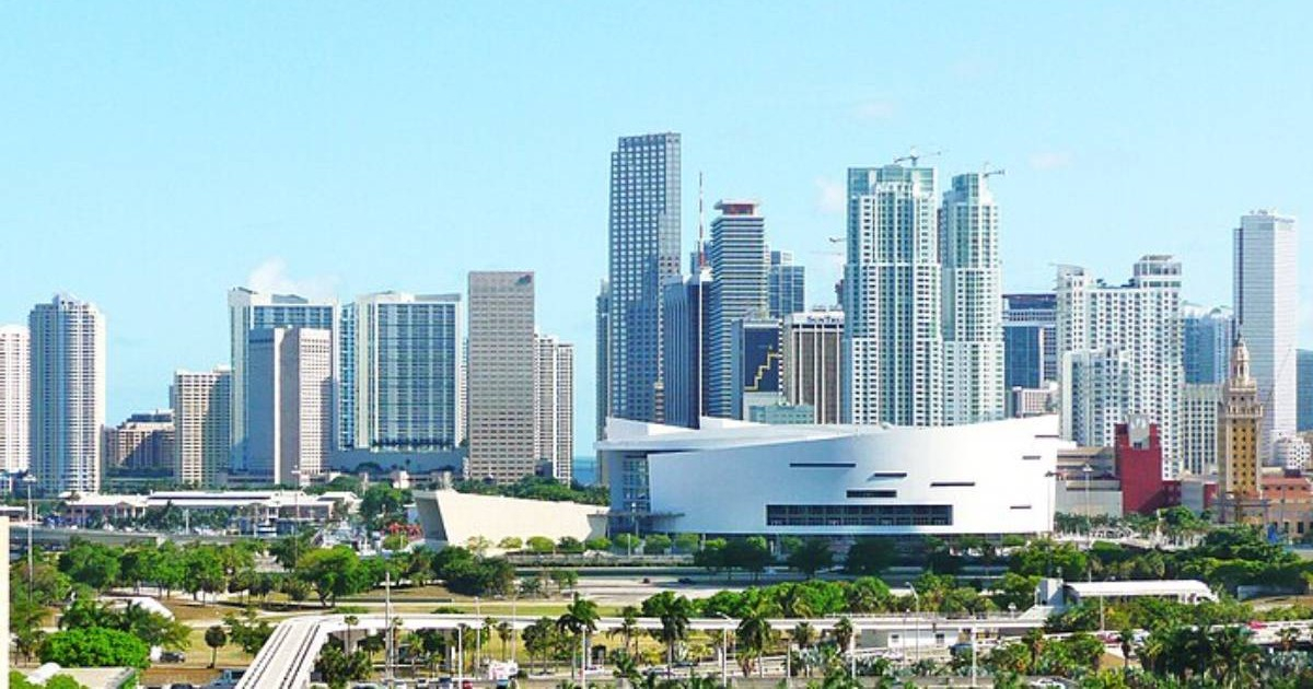 Downtown Miami mantiene ayudas para negocios: qué hacer antes de firmar un alquiler