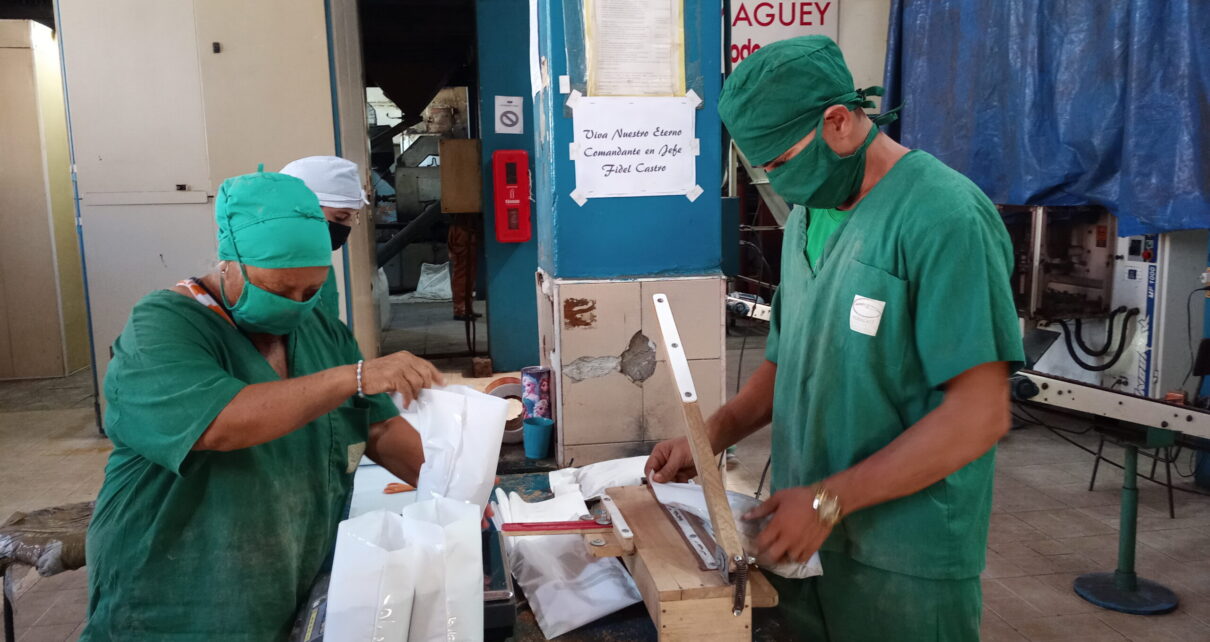Filial Torrefactora Camagüey mantiene producciones pese a crisis energética (+ Fotos)