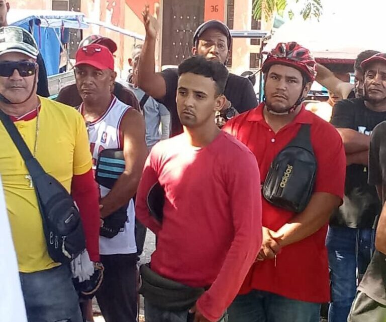 Constituida en la Habana primera sección sindical de trabajadores de Triciclos eléctricos