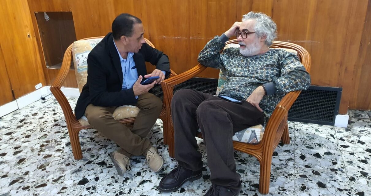 Motivación simple: quiero ayudar a Cuba, afirma fotógrafo en París