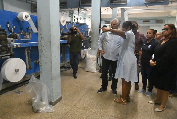 Presidente Díaz-Canel chequea Programa Integral de Abasto de Agua en La Habana