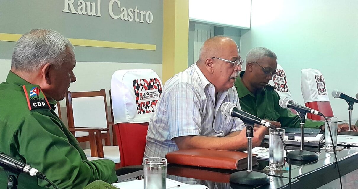 Dialogó Ministro de Energía y Minas en Holguín sobre estrategias para recuperar el sistema electroenergético