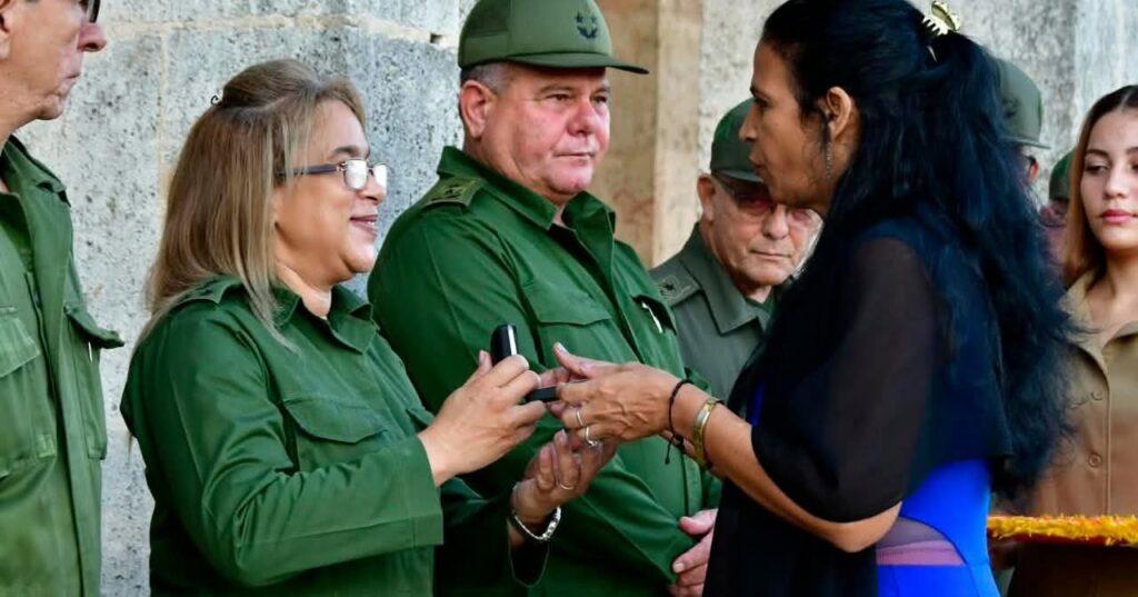 Felicita Raúl a la Universidad de Ciencias Médicas de las FAR