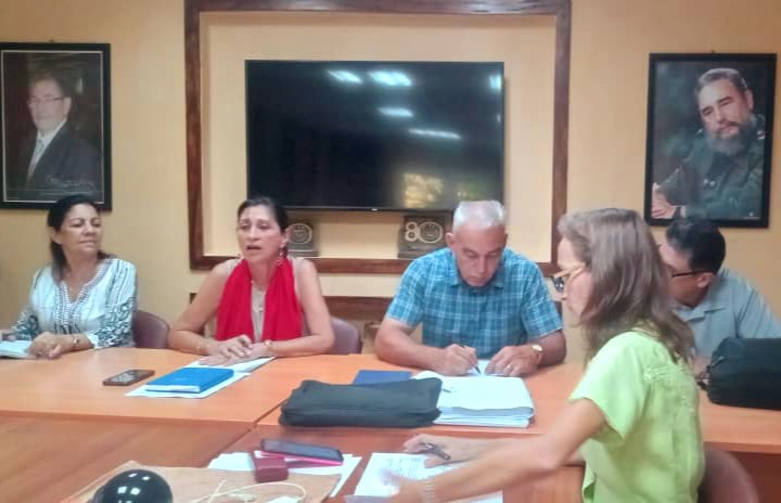 Holguín promueve afiliación sindical de nuevos actores económicos