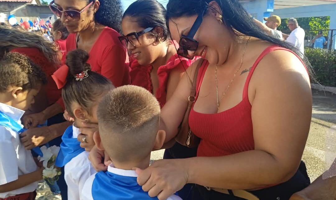 Más de cinco mil escolares ingresan a la Organización de Pioneros en Camagüey (+ Fotos)