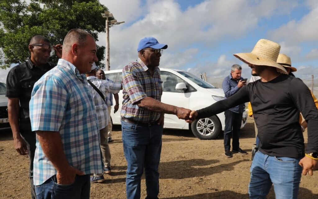 Intercambia Valdés Mesa con jóvenes agricultores villaclareños