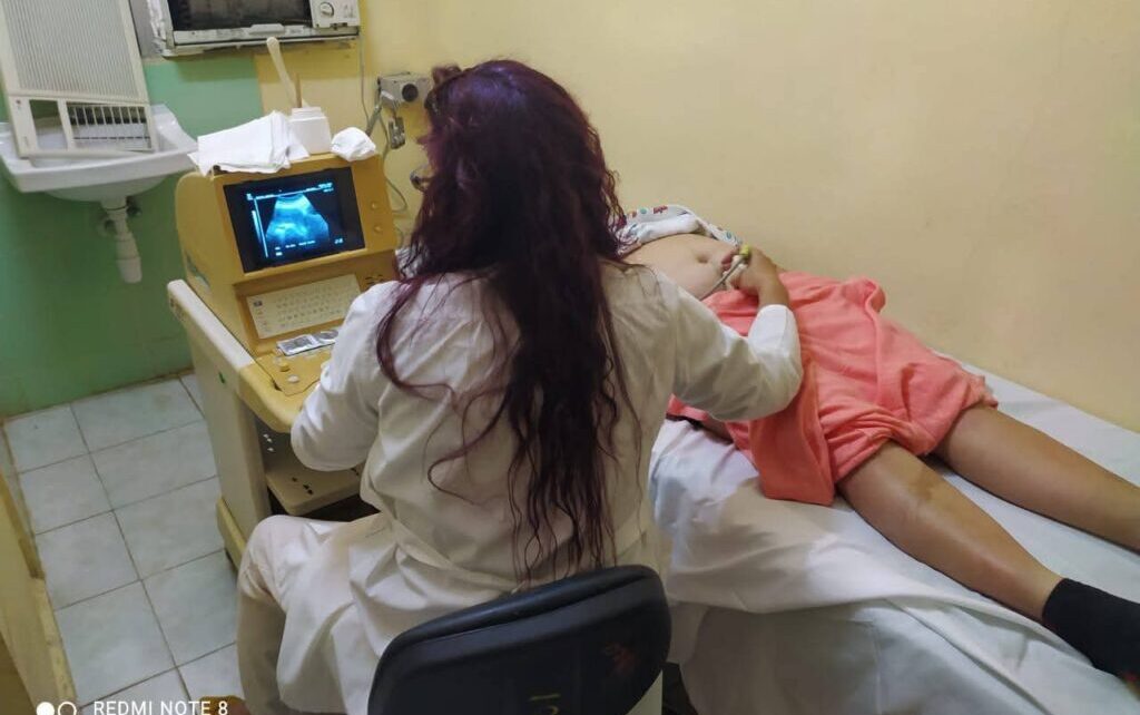 Instalan equipo de ultrasonido en el Policlínico Celia Sánchez Manduley de Playa Larga