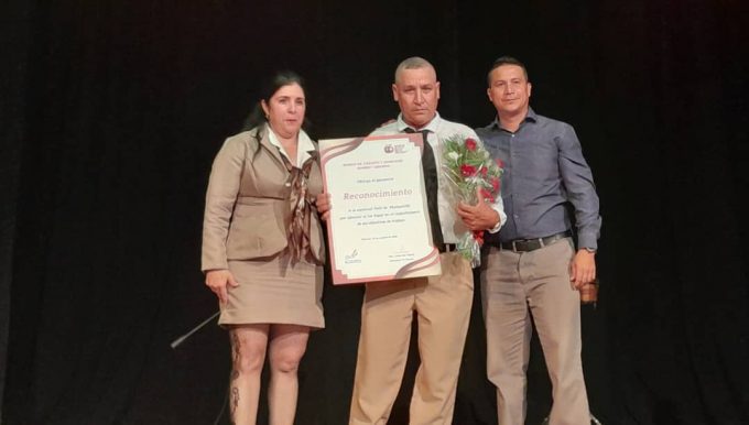 Bandec celebra en Manzanillo Día del trabajador bancario