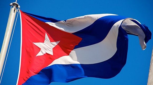 Más de 1000 intelectuales y personalidades en defensa de Cuba