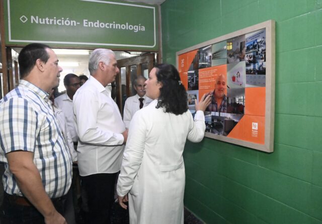 Presidente de Cuba elogia labor del personal de salud pública (+fotos)