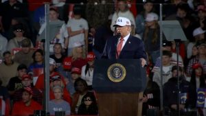 Interrumpen mitin de Trump en Carolina del Norte