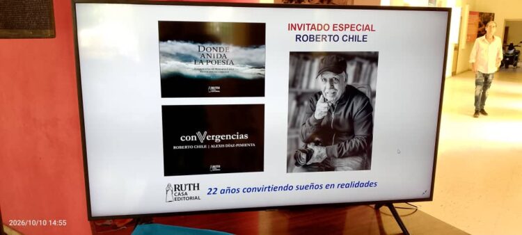 Presentan los libros Donde anida la poesía y conVergencias, de Roberto Chile