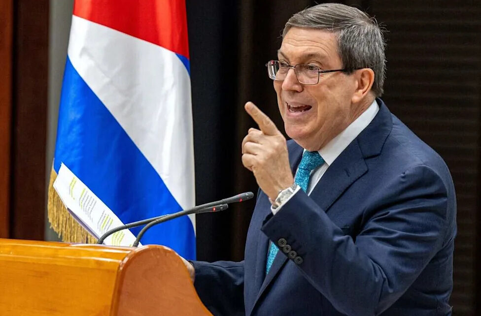 Cuba dice que EEUU ‘carece de autoridad moral’ para decidir quién comercia con la isla – Yahoo