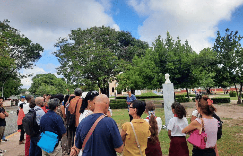 Conmemoran en la Isla el 31 aniversario de la UNHIC y el 156 aniversario de la presencia de José Martí