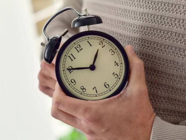 Notifican continuidad del horario de verano