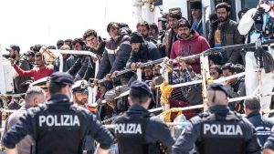 Disminuye la llegada de migrantes a Italia durante 2026