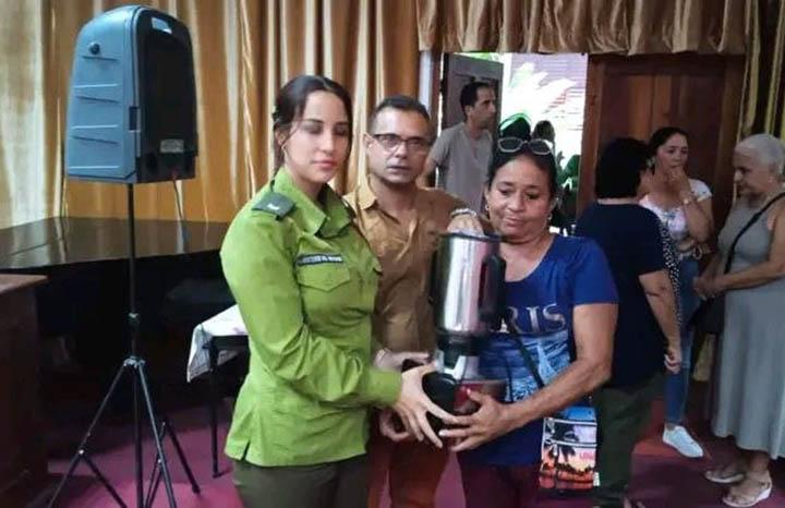 Minint entrega objetos recuperados a Universidad Médica de Villa Clara (+fotos)