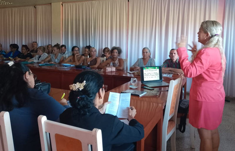 Desarrollan en Holguín evento provincial de Pedagogía 2027