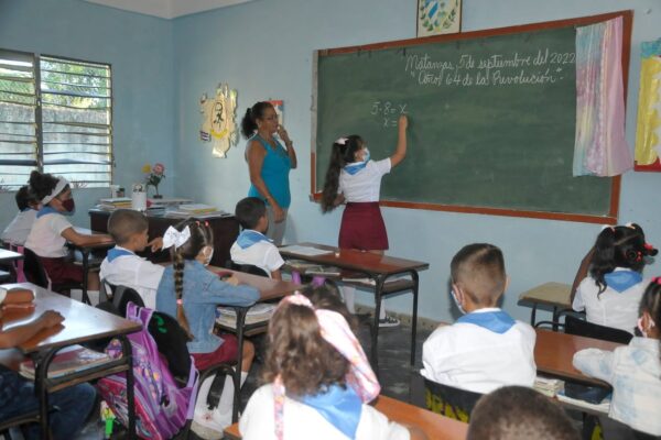 Educadores matanceros debaten anteproyecto de Ley de Educación
