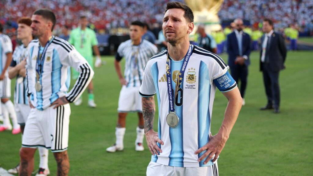 Messi cierra su historia con la selección argentina entre lágrimas y ovaciones