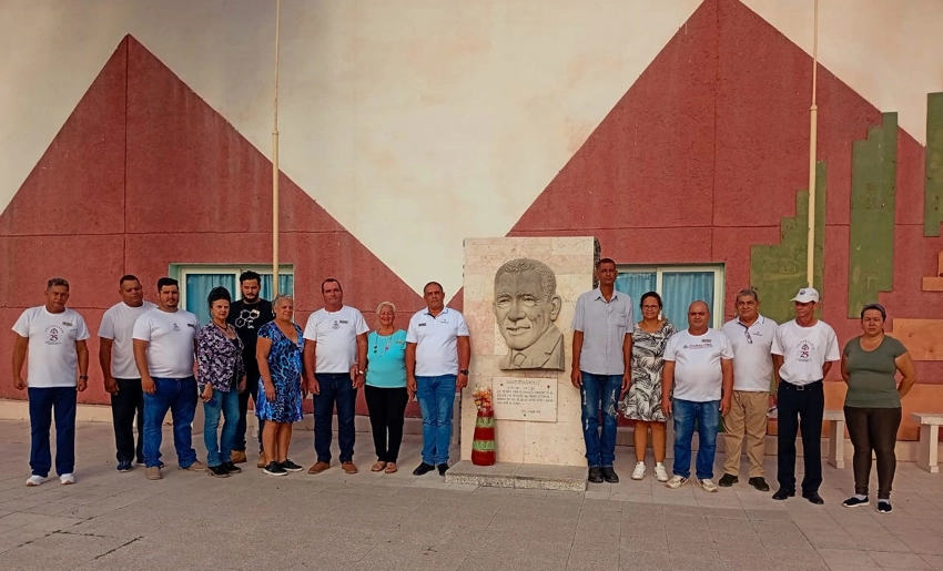 Celebra Empresa de Cigarros Lázaro Peña de Holguín su aniversario 26